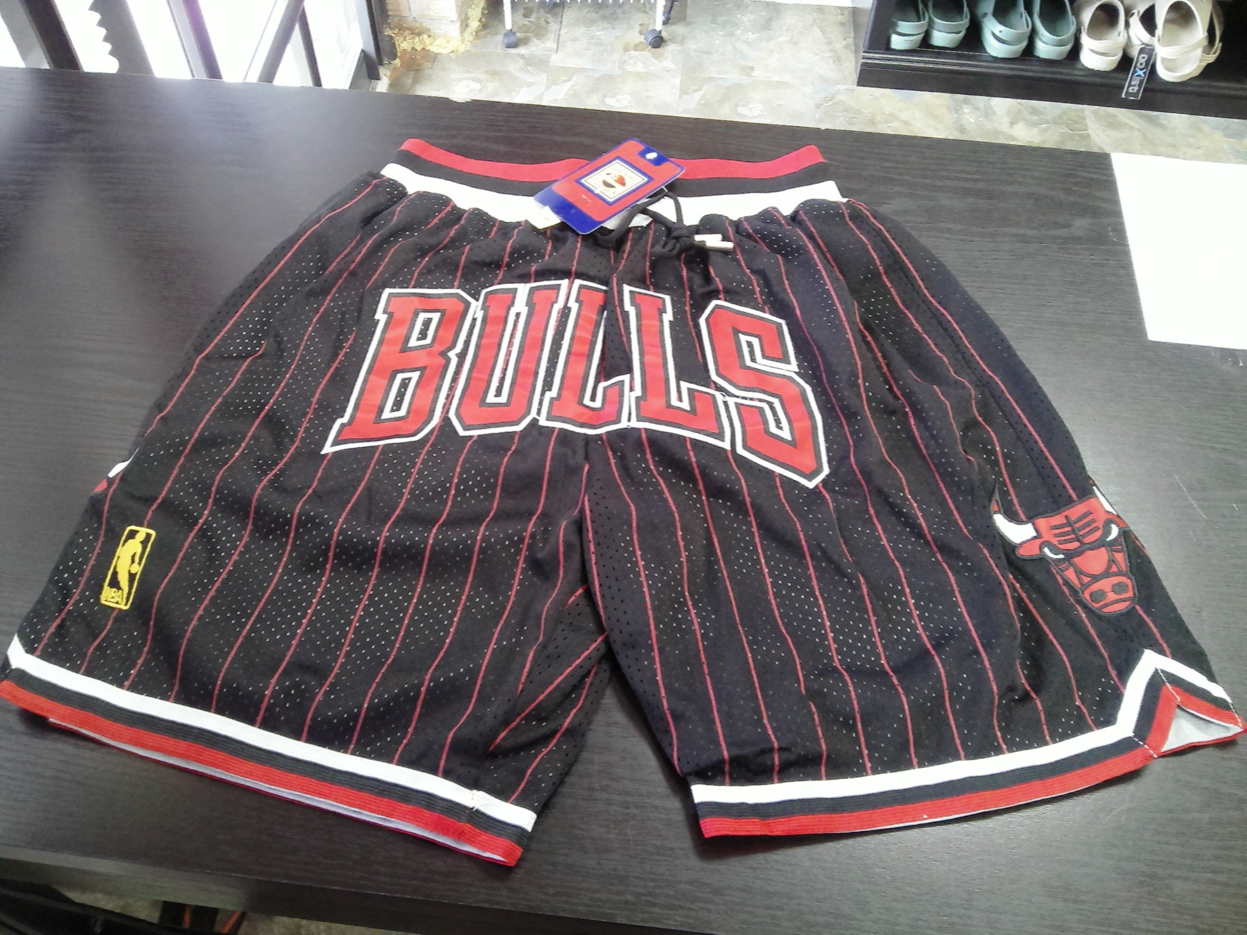Bulls throwback shorts mens size S meta name google site verification content 8V z8F9y1za43ePzpE1EV5gHeyii HXFpFoDA1KckNE